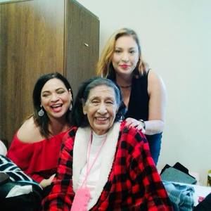 Meet your Posher, Jeneva